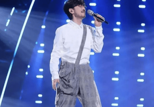 周传雄被新人点评（图）