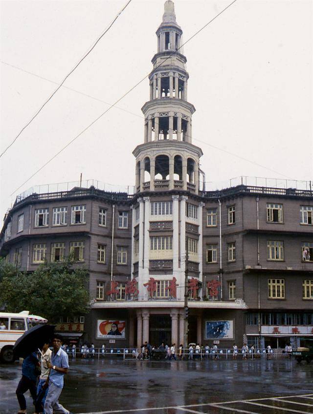 老照片这是80年代的上海这是记忆中老上海的样子