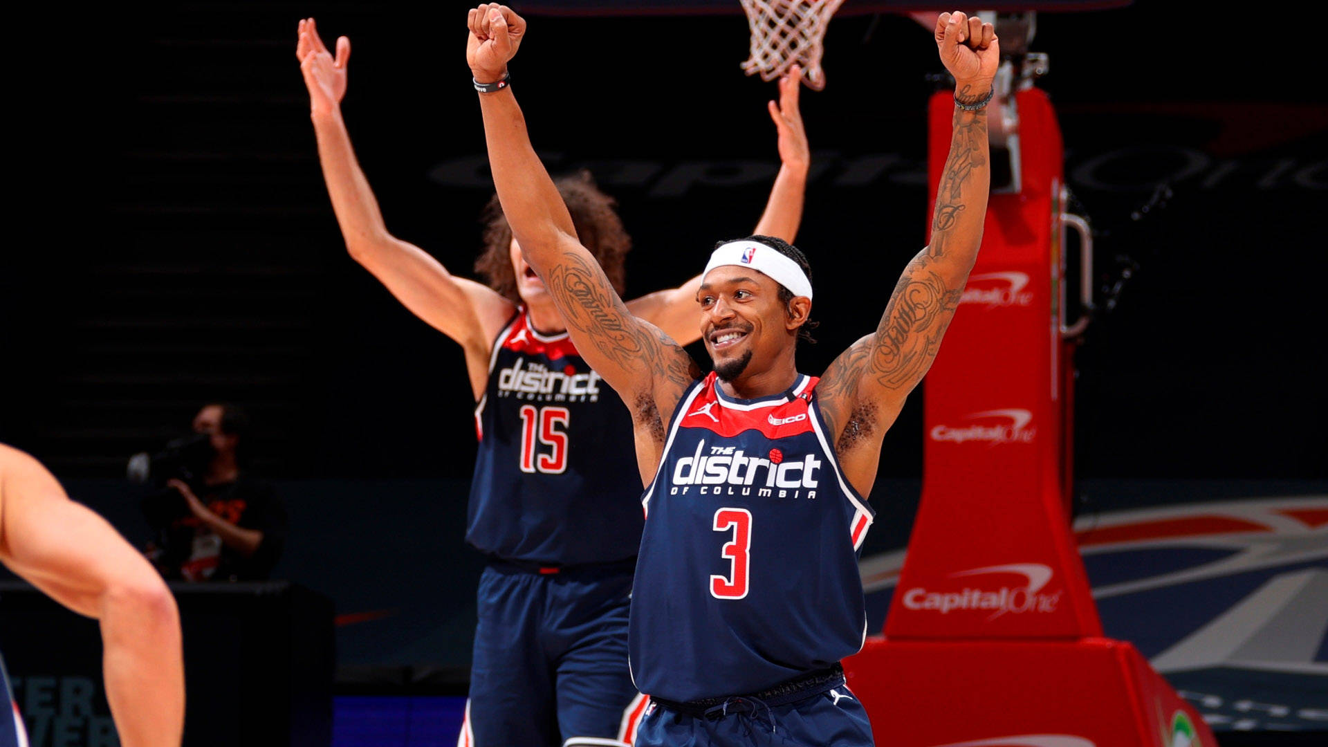 美媒建议掘金奇才交易:比尔成筹码,奇才换回4人2首轮亏吗?_竞争