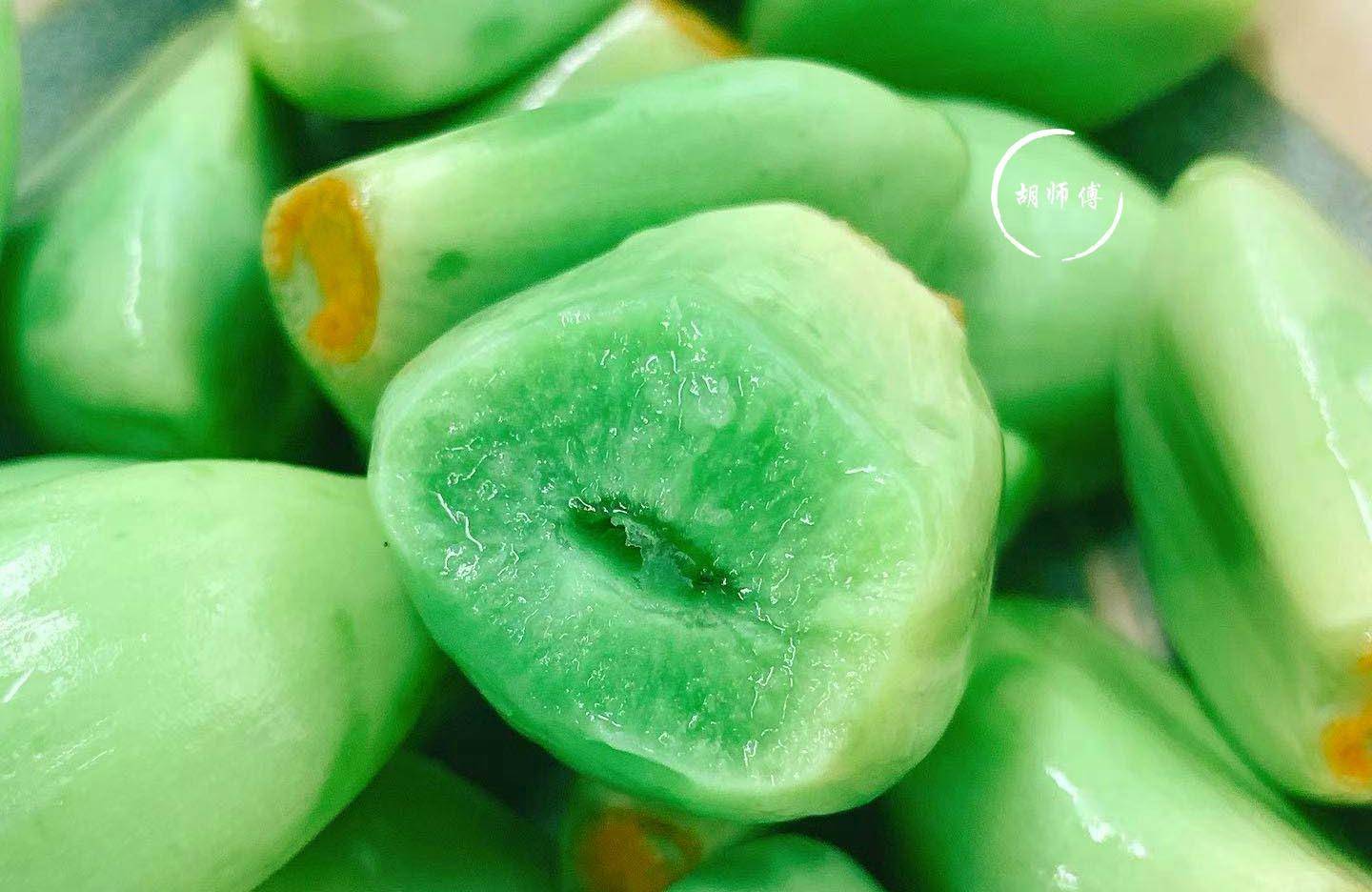 腌腊八蒜时牢记别放错醋多加这2味又香又脆绿如翡翠