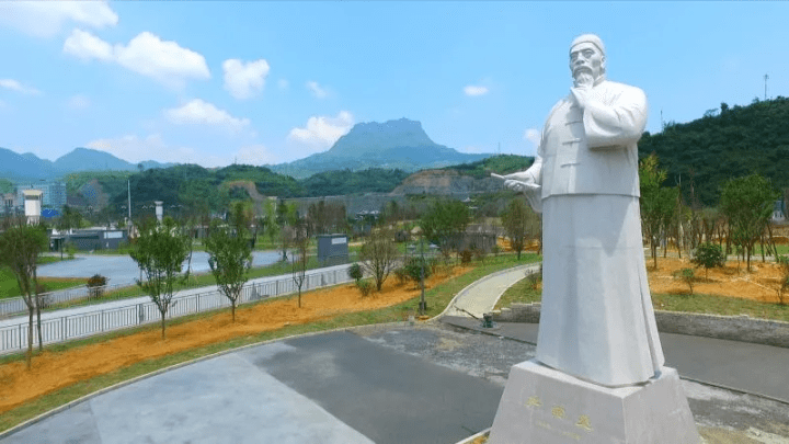 铜仁人口有多少2021_铜仁有什么烟(2)
