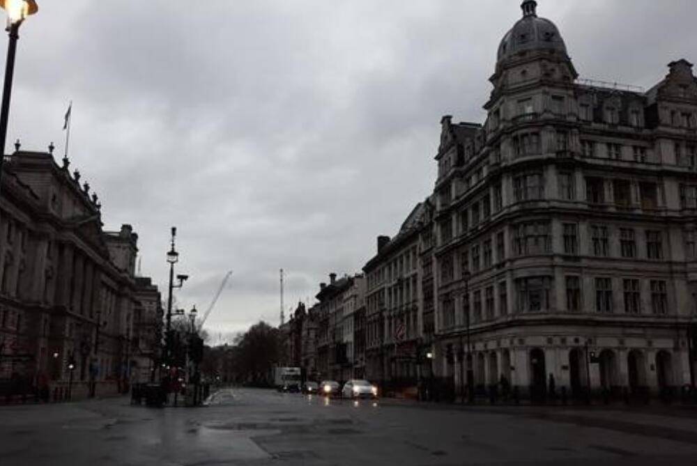 哈克提拔伯纳德为首相私人秘书,汉弗莱为什么不太高兴?