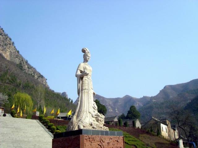 太行山东麓有个县，是神话传说中女娲娘娘补天、造人的地方