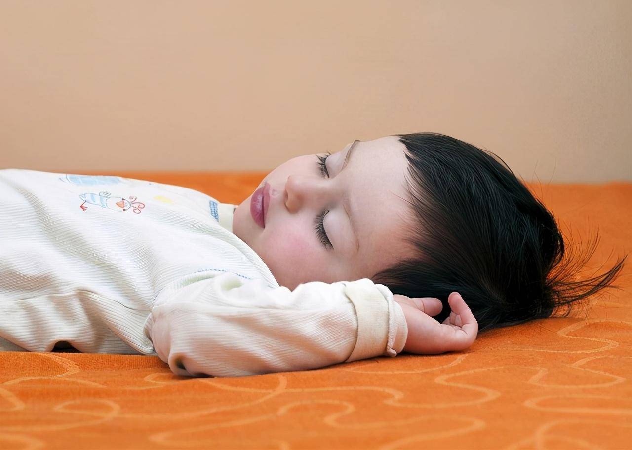 如何让自己快速入睡还能早起 6a6d5d61f6004aab95fa551788435887.jpeg