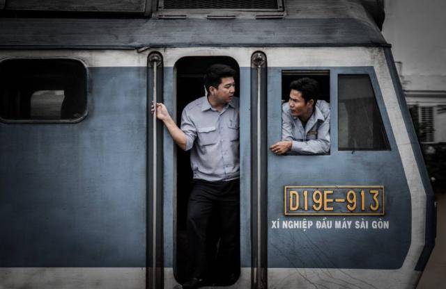 体验越南“豪华”火车，厕所内有中文，驴友：这是中国制造？