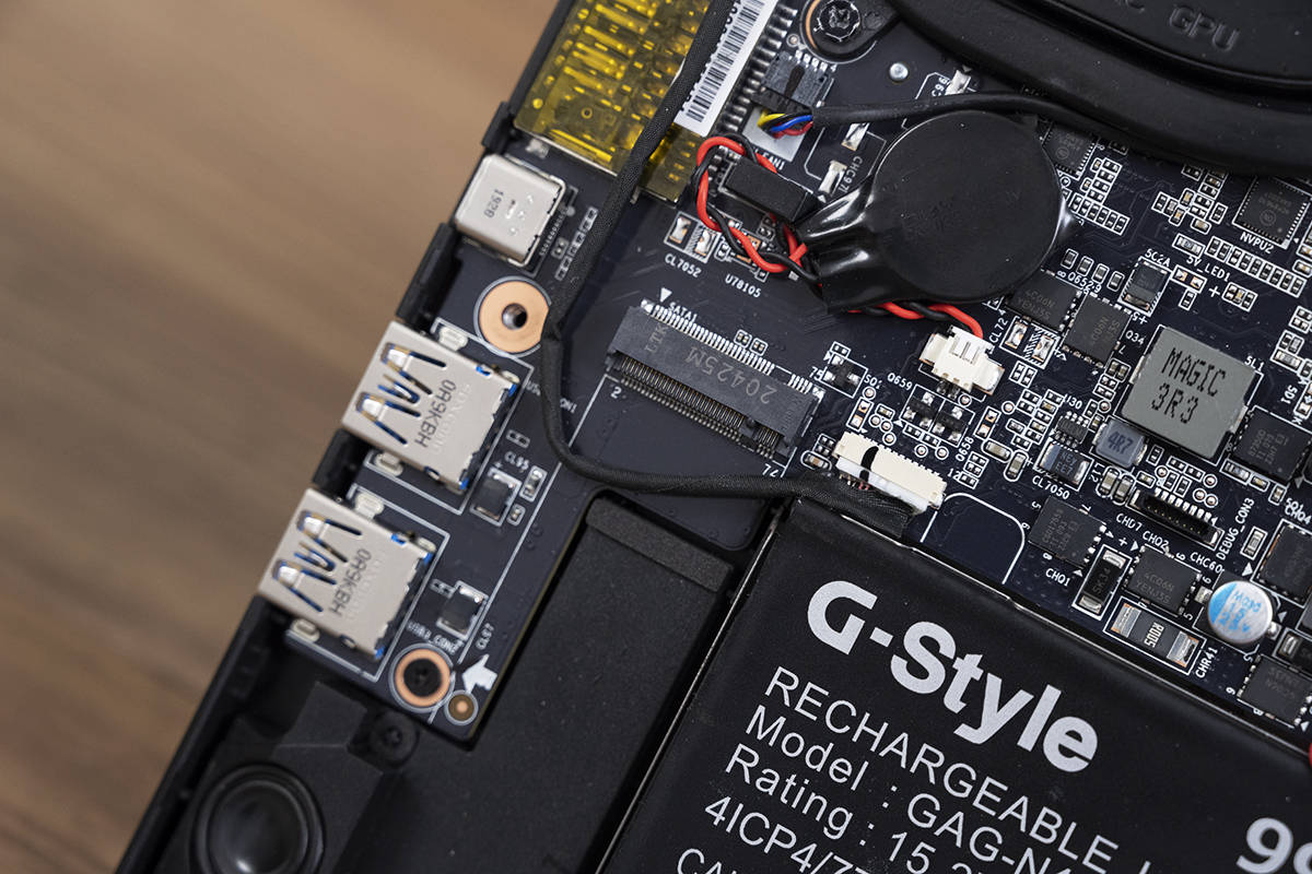 游戏|技嘉AORUS 15G游戏本测评，十代酷睿与30系显卡的硬核