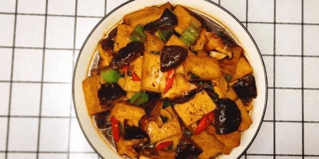 香菇炖豆腐的营养价值 cf34ac0516fe4cdeb4693211eec5fb2a.png