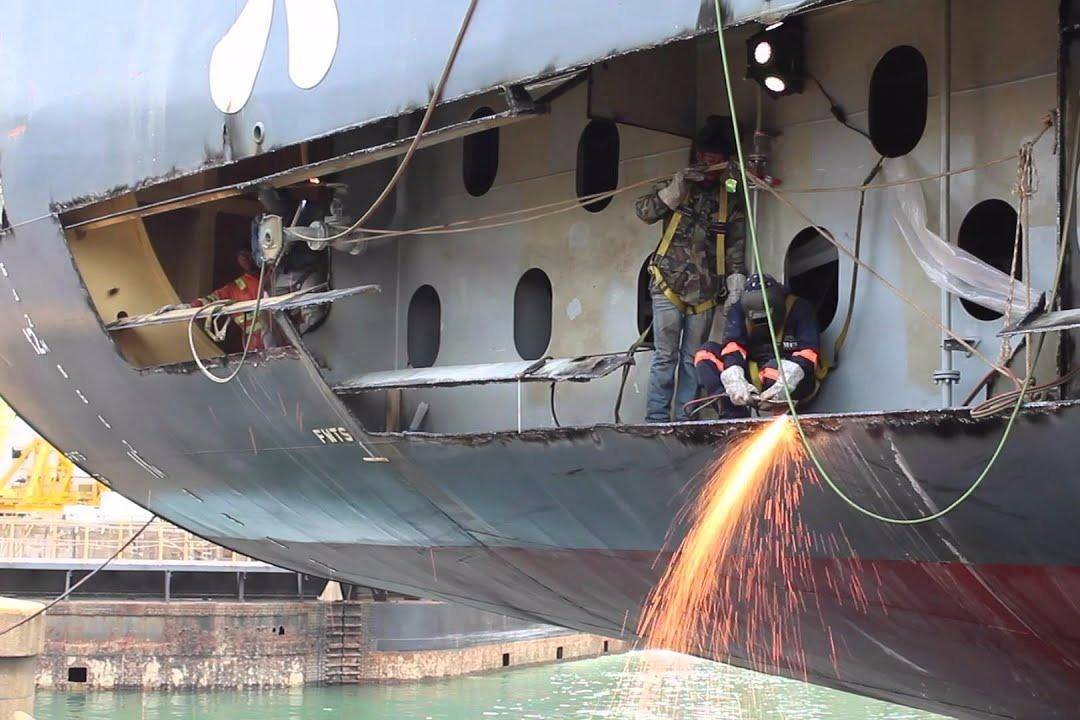 航母最后拼接工作,电焊成重中之重,最终建成全要看焊的好不好_焊接