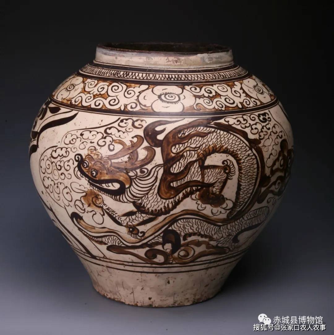 元磁州窑白釉褐彩龙凤纹罐(赤城县镇宁堡乡中所村出土)口径22.