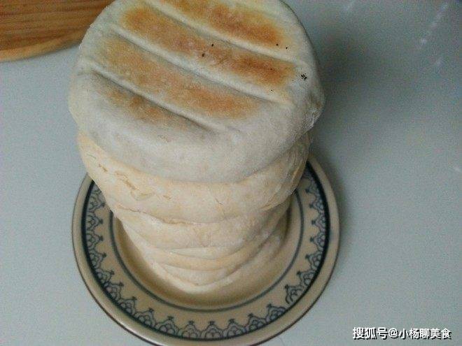 怎么做红糖包简单又好吃 8c813b8558024f59b274121f302fb93b.jpeg