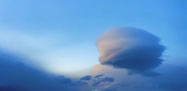 云层|“棉花糖”“UFO”……近期微博、twitter高转发云图盘点