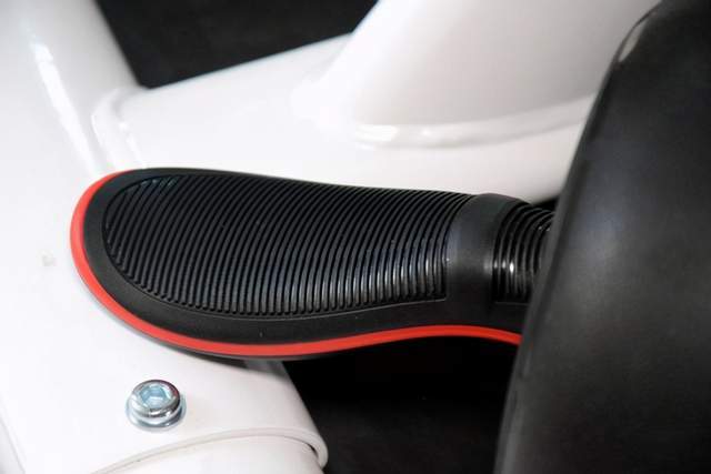 静音顺畅的回弹传动效果和高效的健身辅助支持,能有效防止形变,卷缩