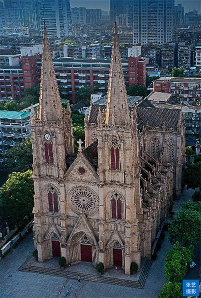 广州这座堪称“远东巴黎圣母院”教堂，由中国工匠历时25载建成