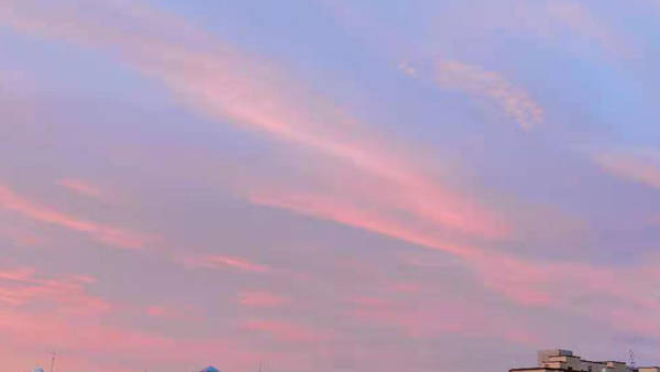 牛年最美的朝霞今晨出现在北京的天空