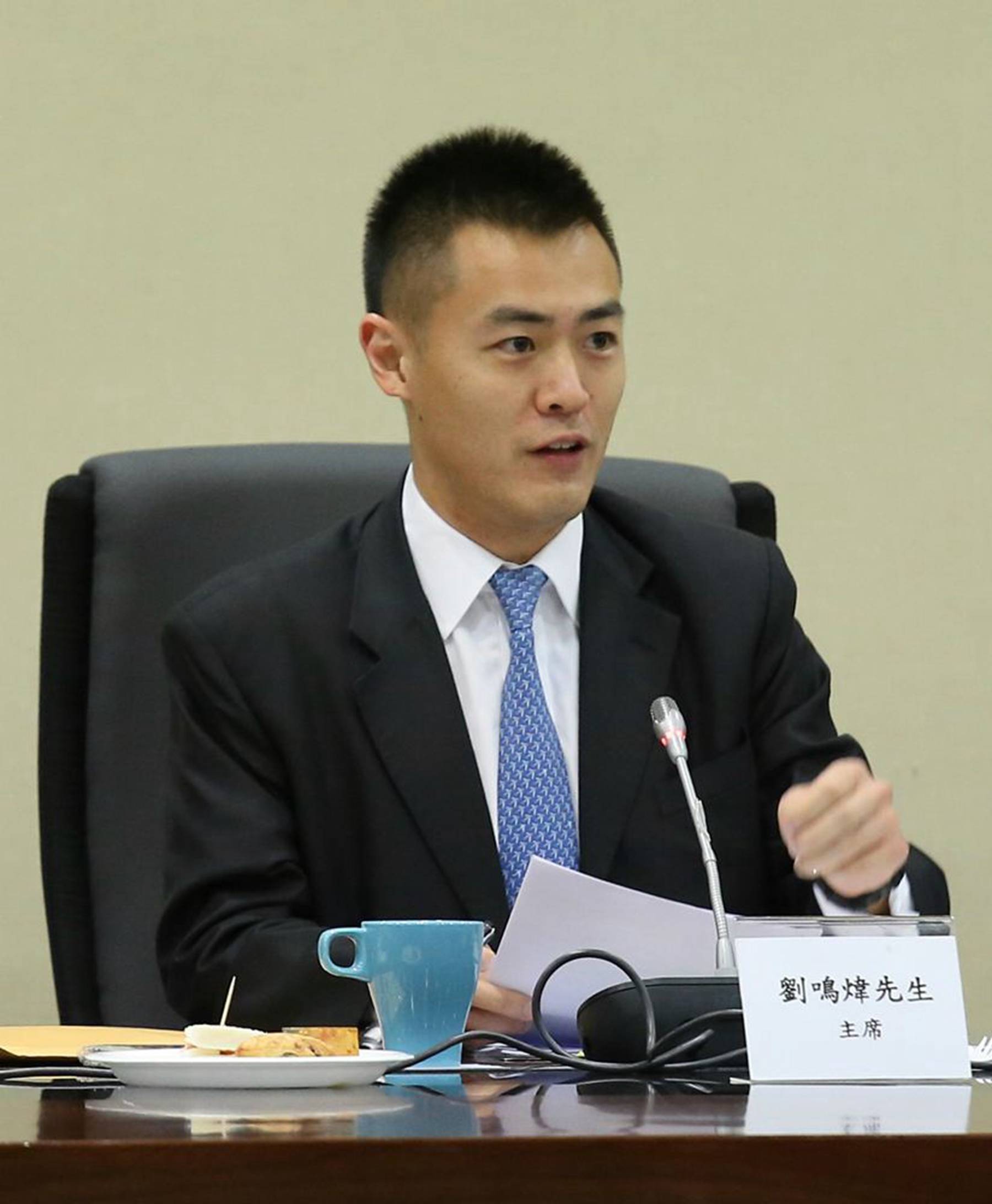 刘銮雄的长子12个王思聪都抵不上他600亿身价座驾是辆破丰田