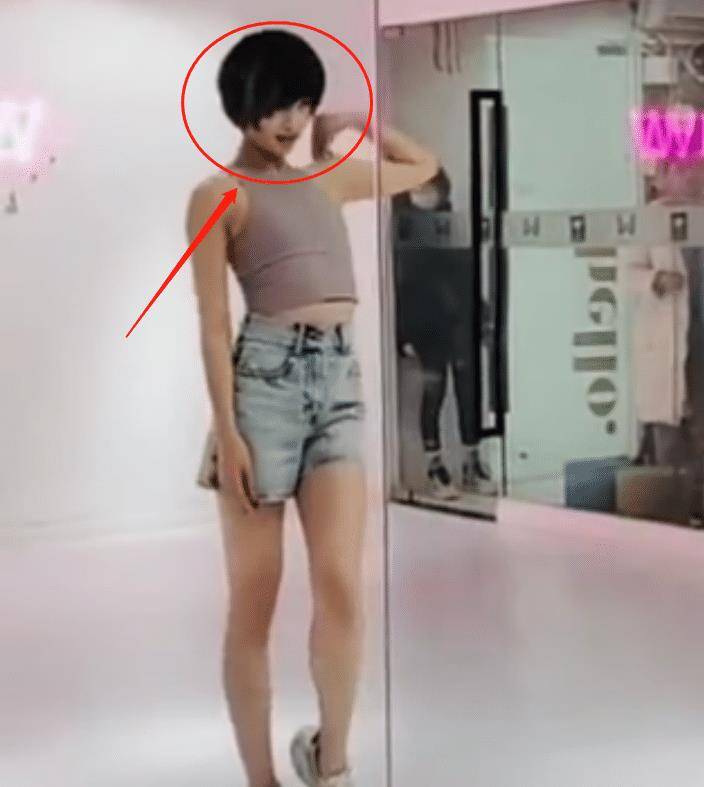 跳舞视频小蛮腰 9743e19d4972486e95454ae103d53167.jpeg