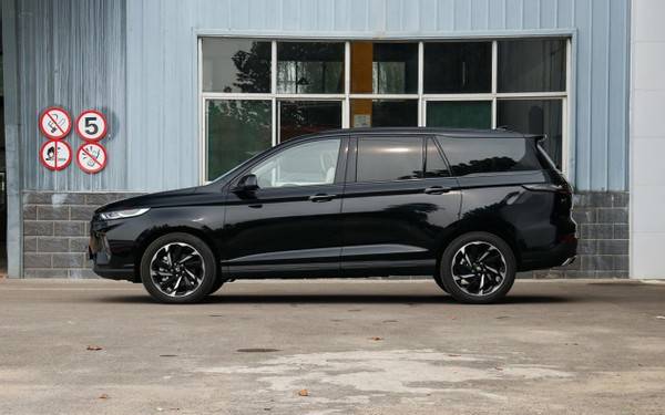 新宝骏全新中型suv配6座7座布局预计今年第二季度上市