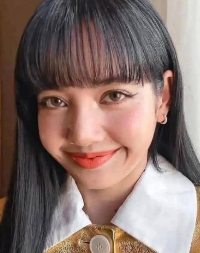 有种 丑照 叫明星自拍 堪比翻车现场 Lisa 人间芭比 毁了 韩式