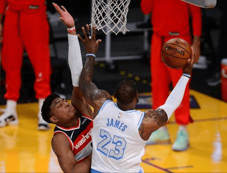 火箭加时逆转25分赢球 88e906a1caea4ee4af93a62e73d09c70.png