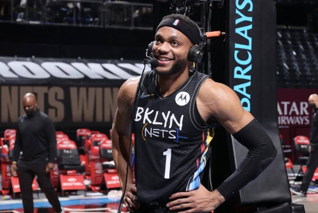 13投11中!哈登欧文给他喂饼!篮网终于找到大中锋