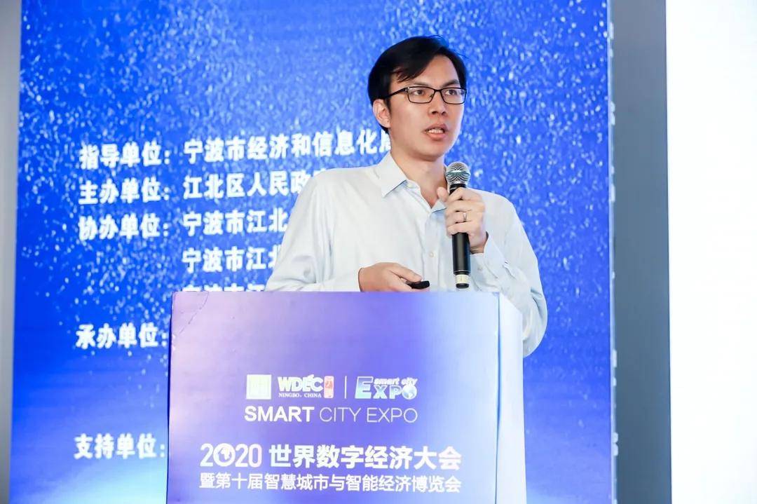 (华为云工业互联网产品总监韦宁做分享)在项目路演环节,朗宇智能总