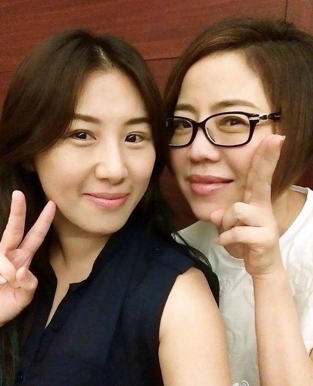 原创陈信宏心目中的女神50岁保养得也太奇迹了眼部状态就像小女孩