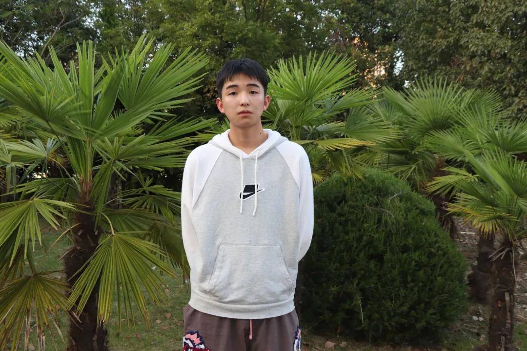 我校第386389份喜报与加拿大总理做校友综合类第三的约克大学喜报