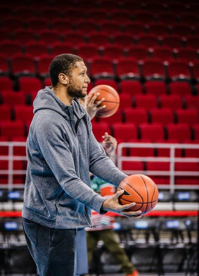 原创cba北京队夺冠功臣面临20年牢狱之灾兰多夫莫里斯被起诉