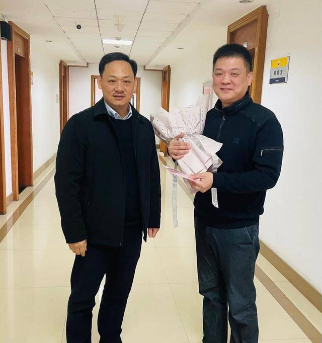 怎么当上医院副院长 cb8a26b7f6f1428984db66ebd397a639.jpeg