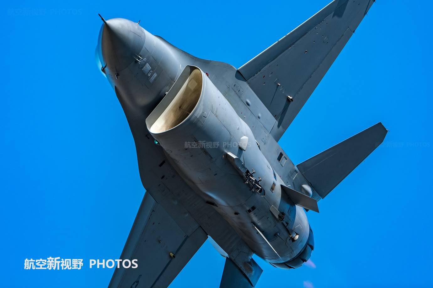 原配F-16战斗机经久耐用,几个关键数据都算进去了。三代机销售冠军不可复制
