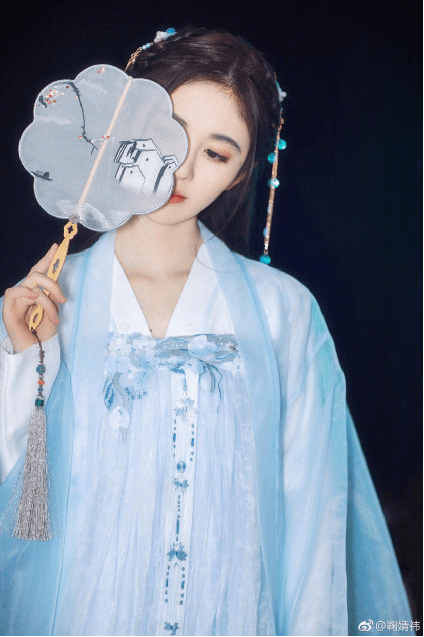 超美女明星频繁穿汉服被赞国风女神,什么理由让她们纷纷入坑?