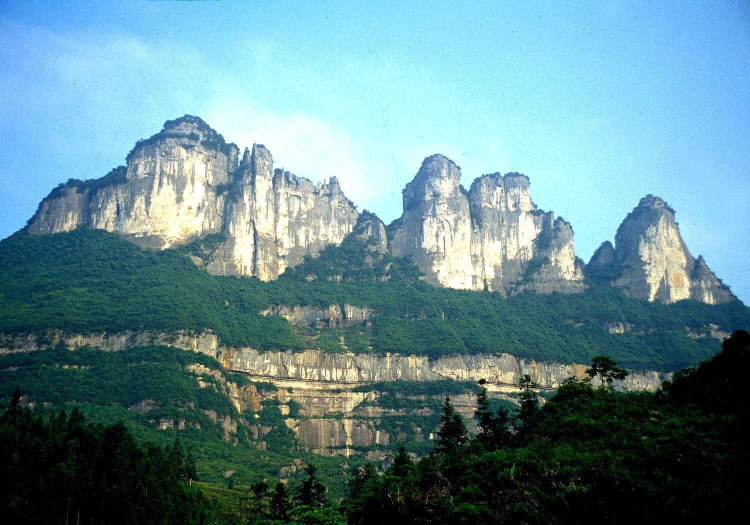 原创重庆一座海拨2238米的山被誉为东方的阿尔卑斯山