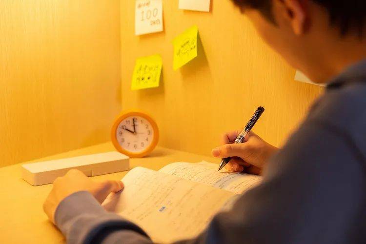 原创考研分数屡创新高，大学日渐“衡水化”，是喜是忧？