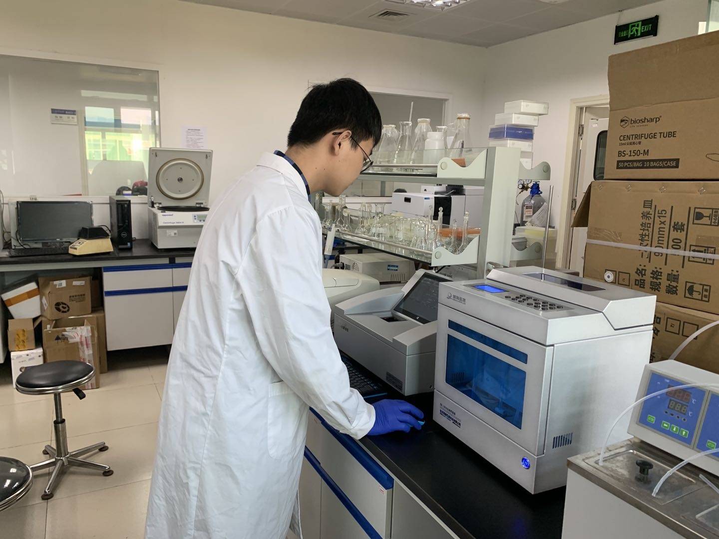 化学实验室严重污染环境的因素有哪些