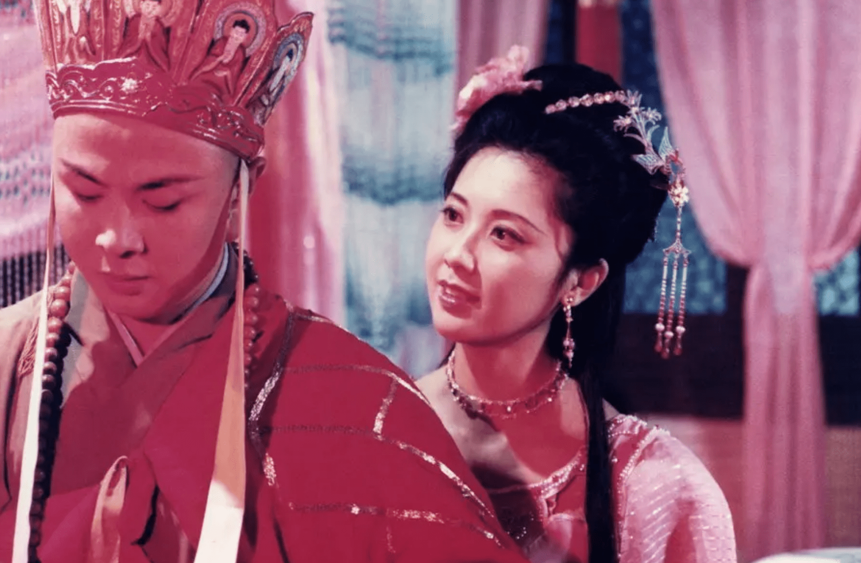 "女儿国国王"朱琳:网曝暗恋唐僧35年,今68岁气质优雅如初