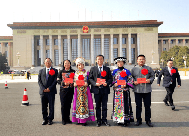 我市驻乾州街道关侯村工作队第一书记邓和平获评"全国脱贫攻坚先进