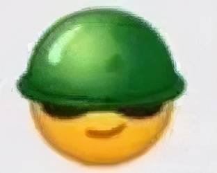 也有网友认为,多年来微信表情变来变去,唯独绿帽不变.