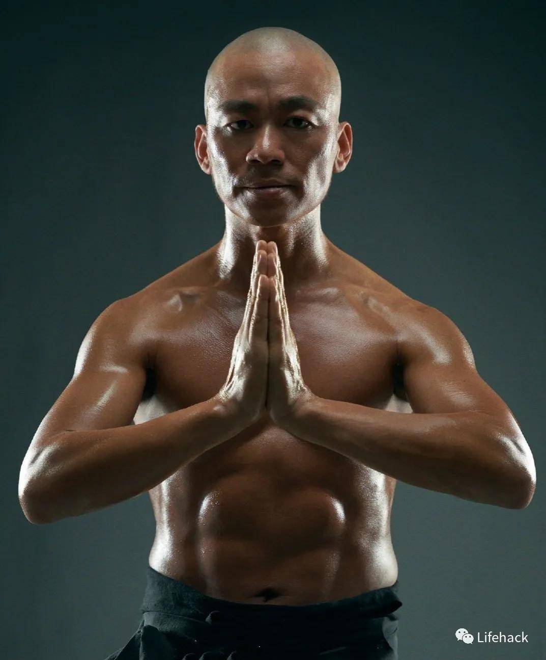 39岁王宝强变成这样了一身肌肉吓坏网友太帅了