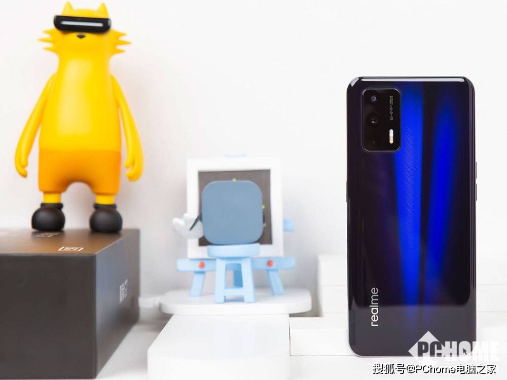 深海|深海光纹再释速度美学奥义 realme真我GT图赏