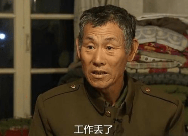 33岁女大学生在家啃老10年,"原生家庭",毁灭一个有梦想的孩子_范金成