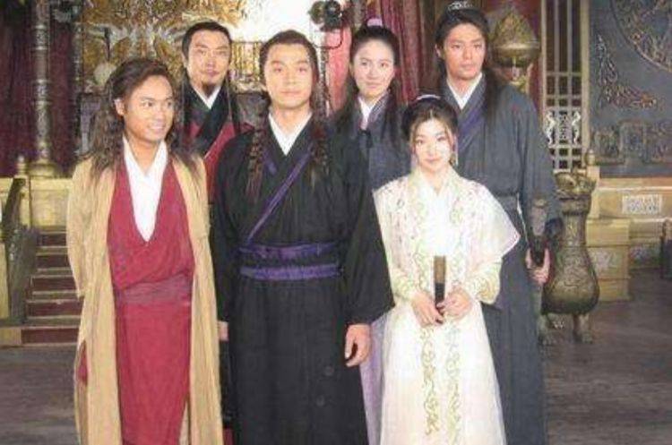《天下第一》过去15年，男一男二不温不火，男配却大红大紫