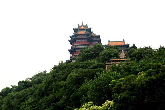 南京又一景区走红，坐落于狮子山上，可眺望扬子江，门票不到50元