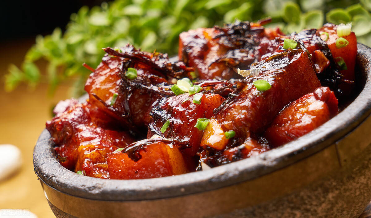 梅干菜红烧肉,外焦里嫩,肥而不腻,香甜软嫩超入味,学会自己做