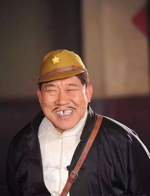 63岁"歪嘴"杜旭东演了一辈子反派角色,却是"靠脸吃饭"!_观众