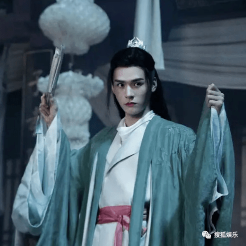 龚俊因《山河令》大火,随后,他过往的经历被扒出的越来越多.