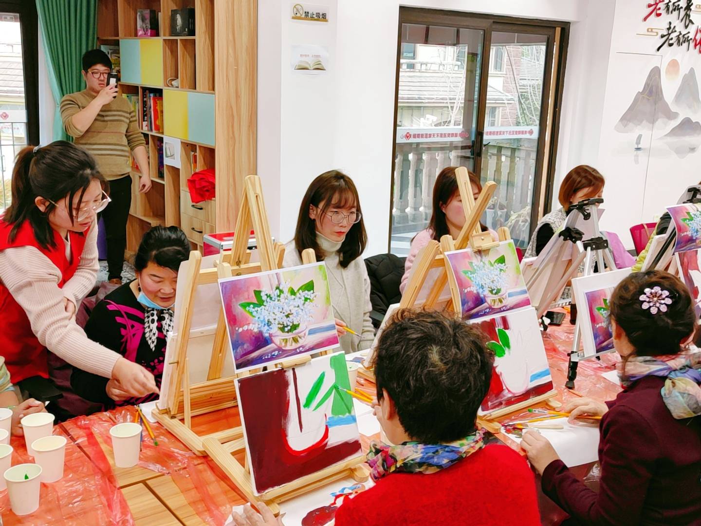 展现新时代巾帼风貌 苏州吴中家天下社区举办主题绘画沙龙活动