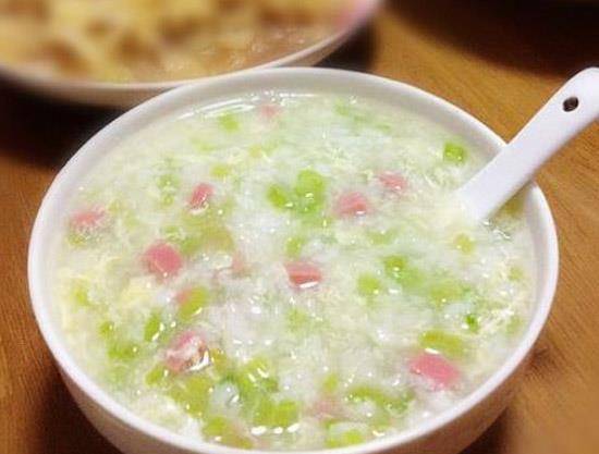 大米配什么熬粥最好 8b69f06643794957b60b0e8cd21e38c3.jpeg