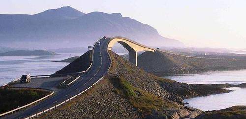 全球最会“撒谎”的大桥，开到一半以为断了，沿途非常美丽的风景都会被人赞叹