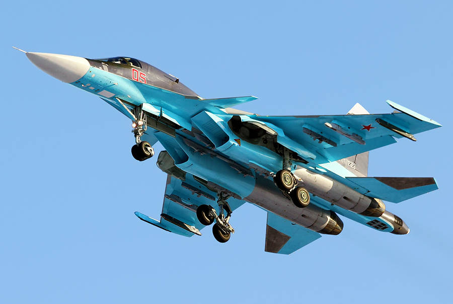 俄王牌战斗轰炸机迎来魔改,迎来新一批改装型24架苏-34战机!