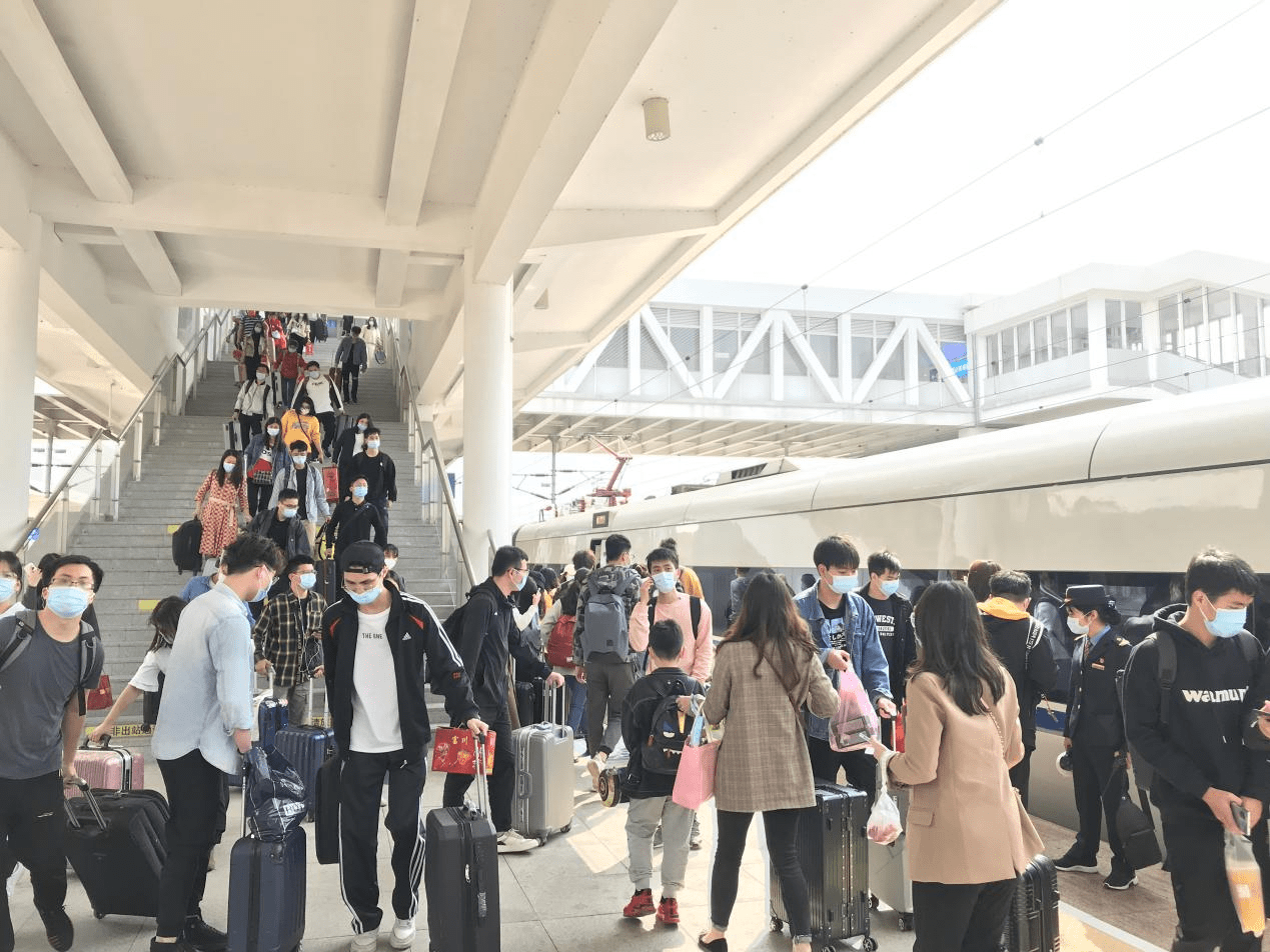 湛江西站到发客流量累计84.4万人次